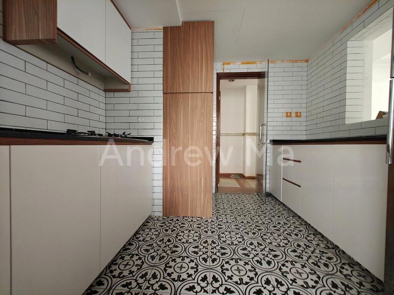 3 Bed Apartment (Condo) for Rent in  Harbourlights - Image 3